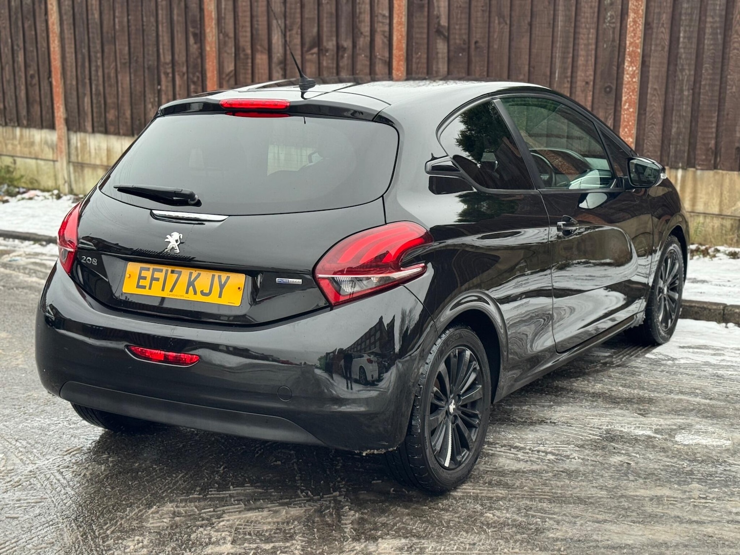 Used Peugeot 208 2017 for sale - 77131915: Photo 6