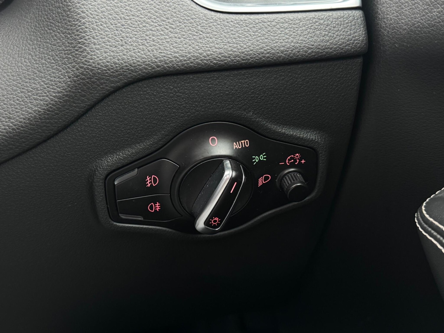 Used Audi Q5 2015 for sale - 77709638: Photo 60