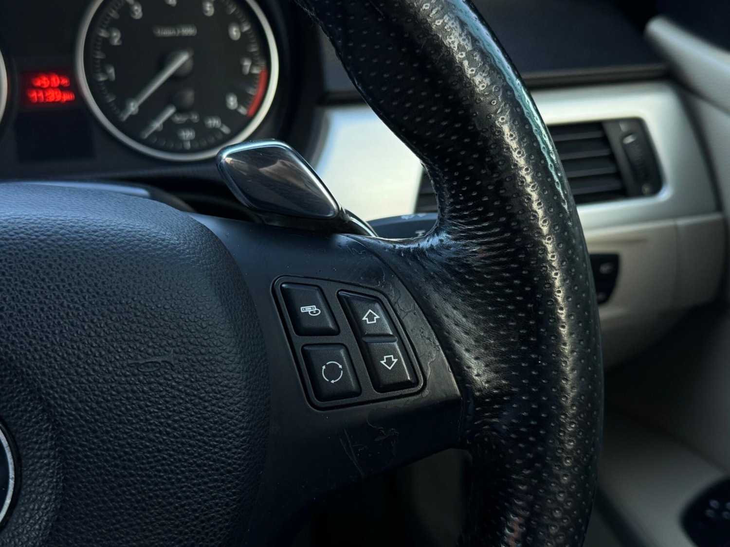 Used BMW 3 Series 2009 for sale - 76936476: Photo 38