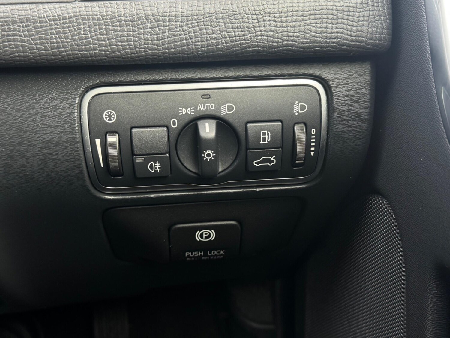 Used Volvo XC60 for sale - 77696498: Photo 60