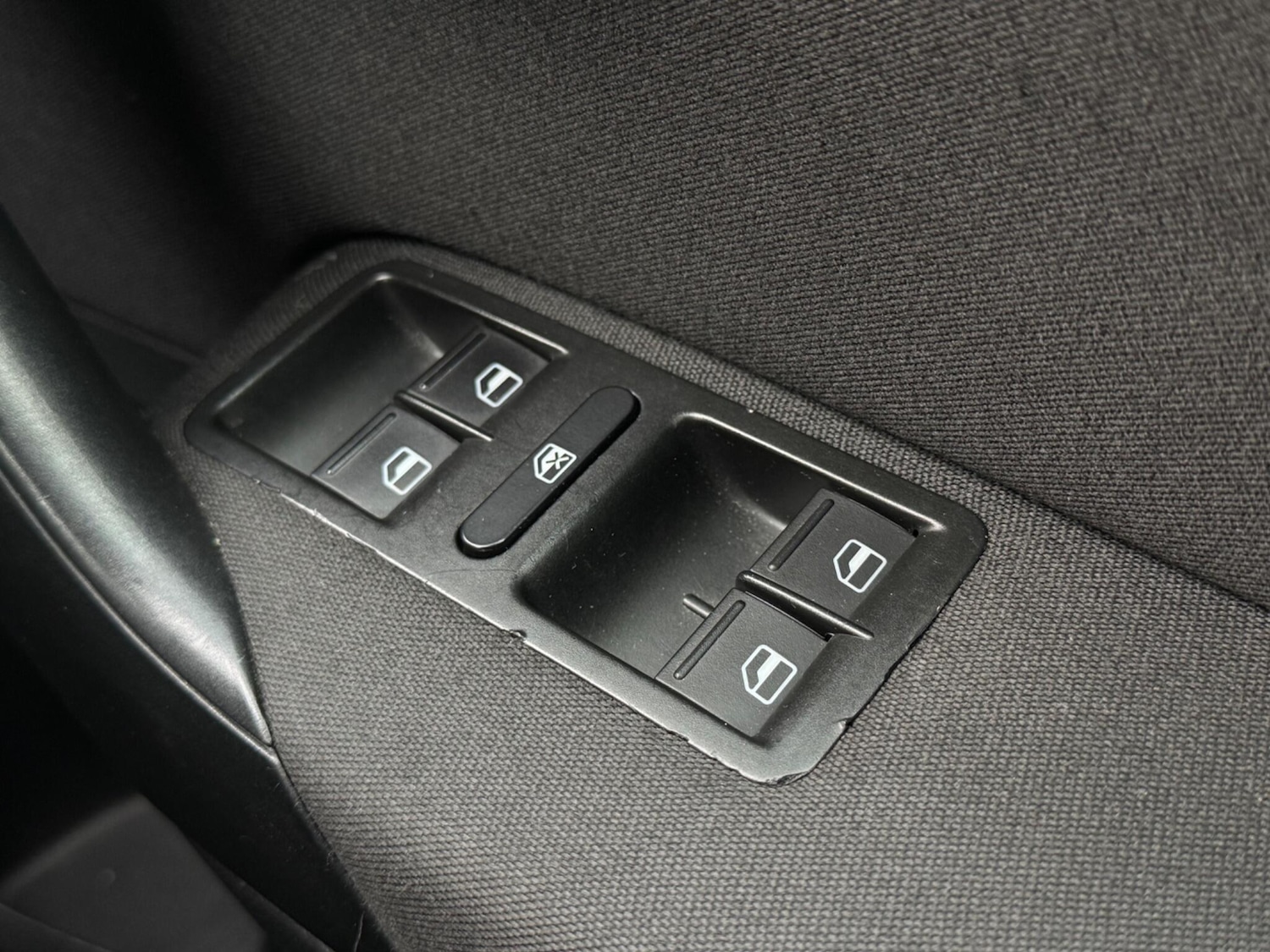 Used Volkswagen Polo 2009 for sale - 77155404: Photo 41