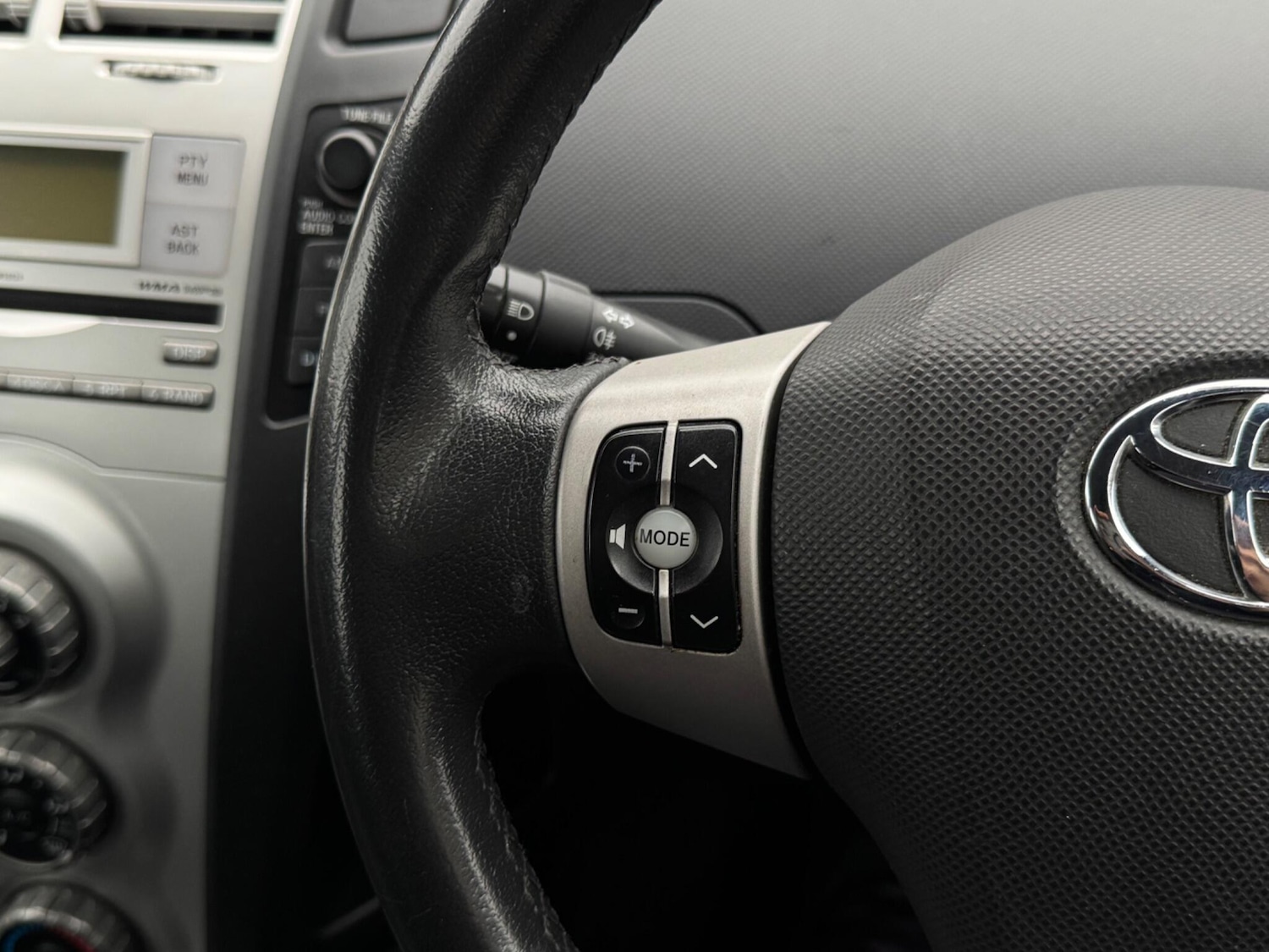 Used Toyota Yaris 2008 for sale - 77229255: Photo 36