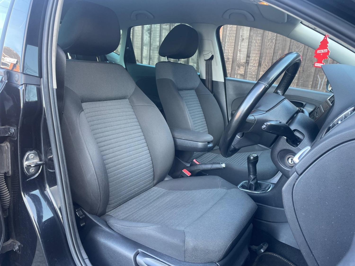 Used Volkswagen Polo 2011 for sale - 77940525: Photo 13