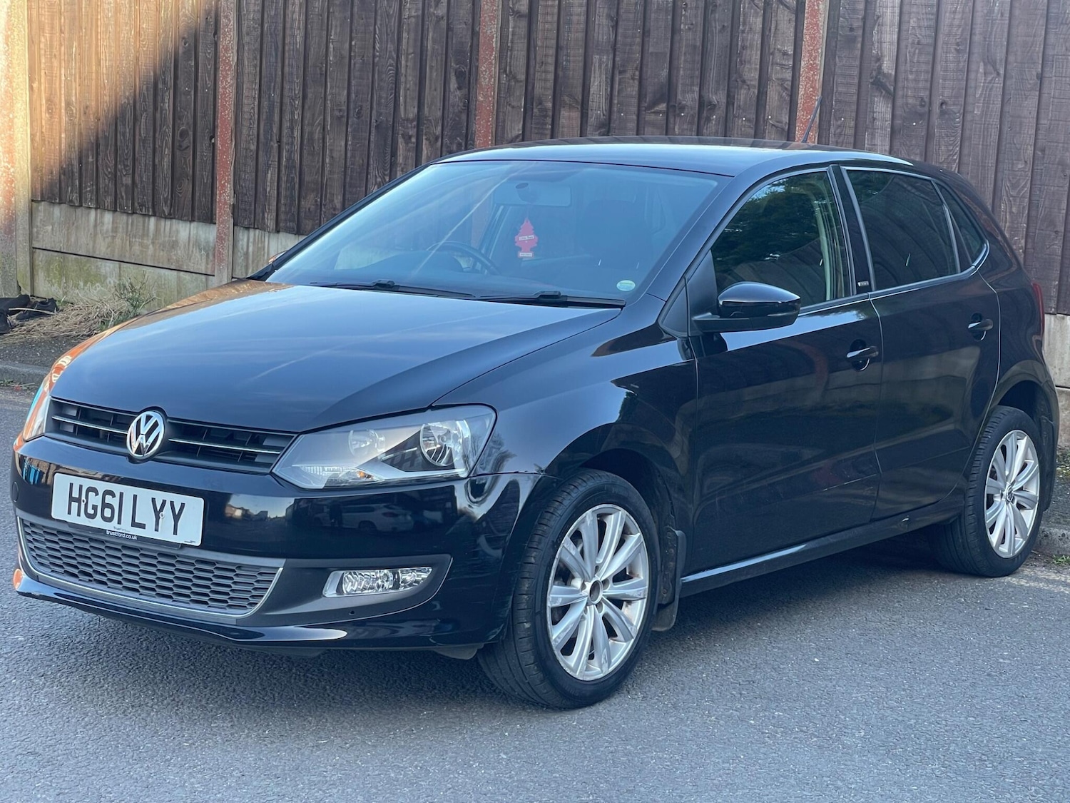 Used Volkswagen Polo 2011 for sale - 77940525: Photo 2