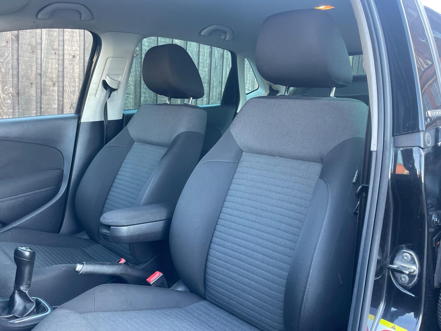 Used Volkswagen Polo 2011 for sale - 77940525: Photo 25