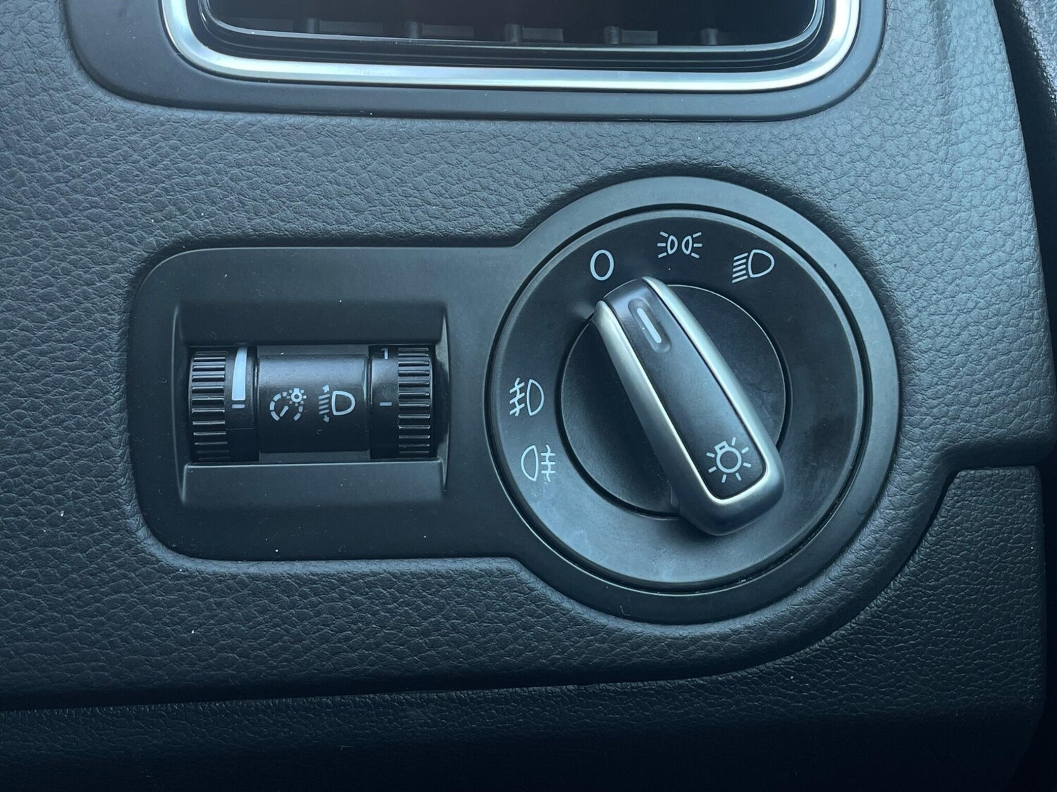 Used Volkswagen Polo 2011 for sale - 77940525: Photo 36