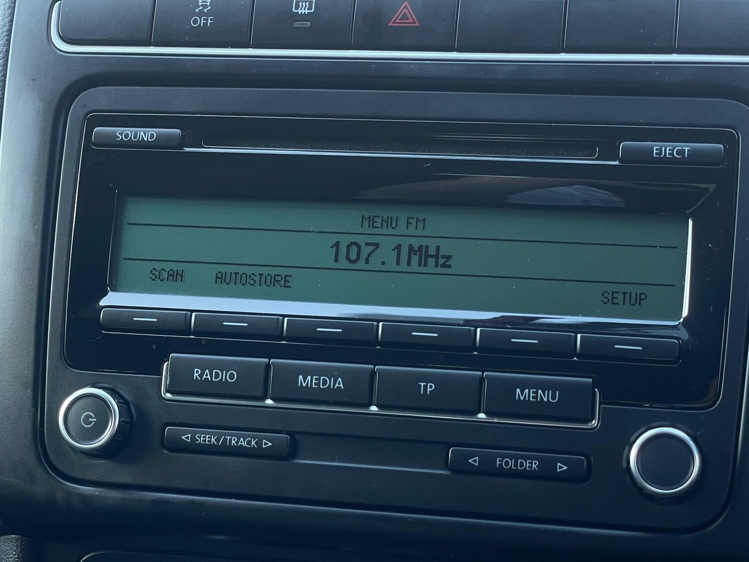 Used Volkswagen Polo 2011 for sale - 77940525: Photo 43