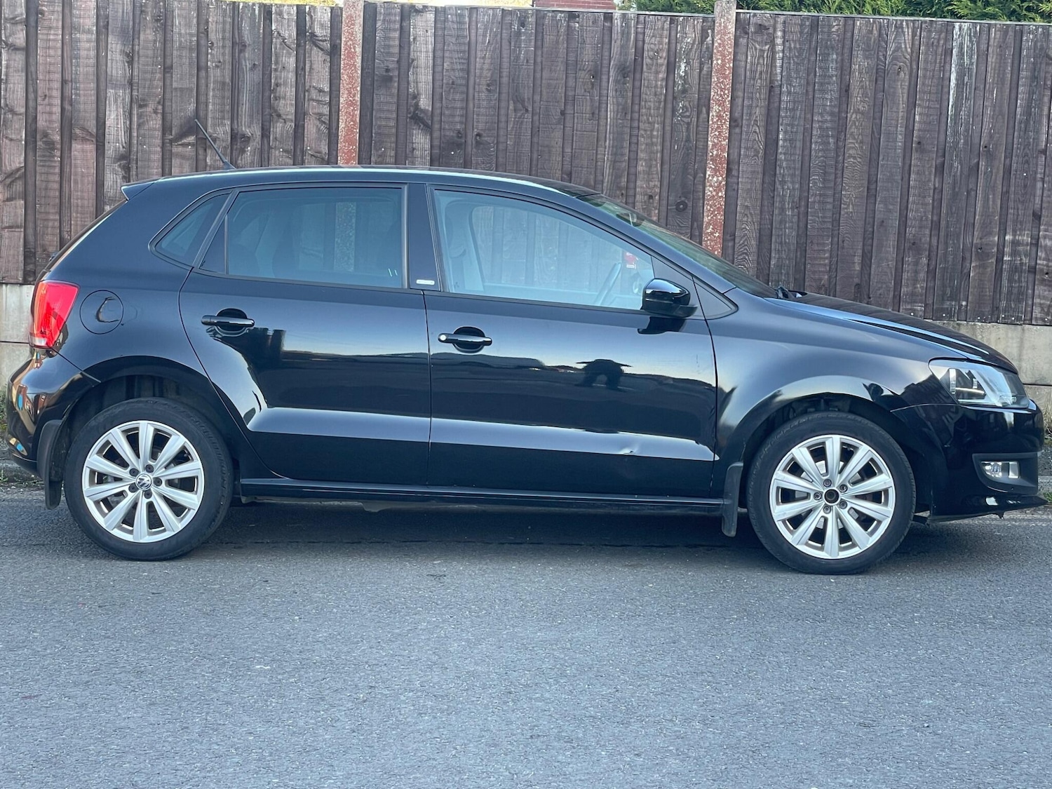 Used Volkswagen Polo 2011 for sale - 77940525: Photo 8