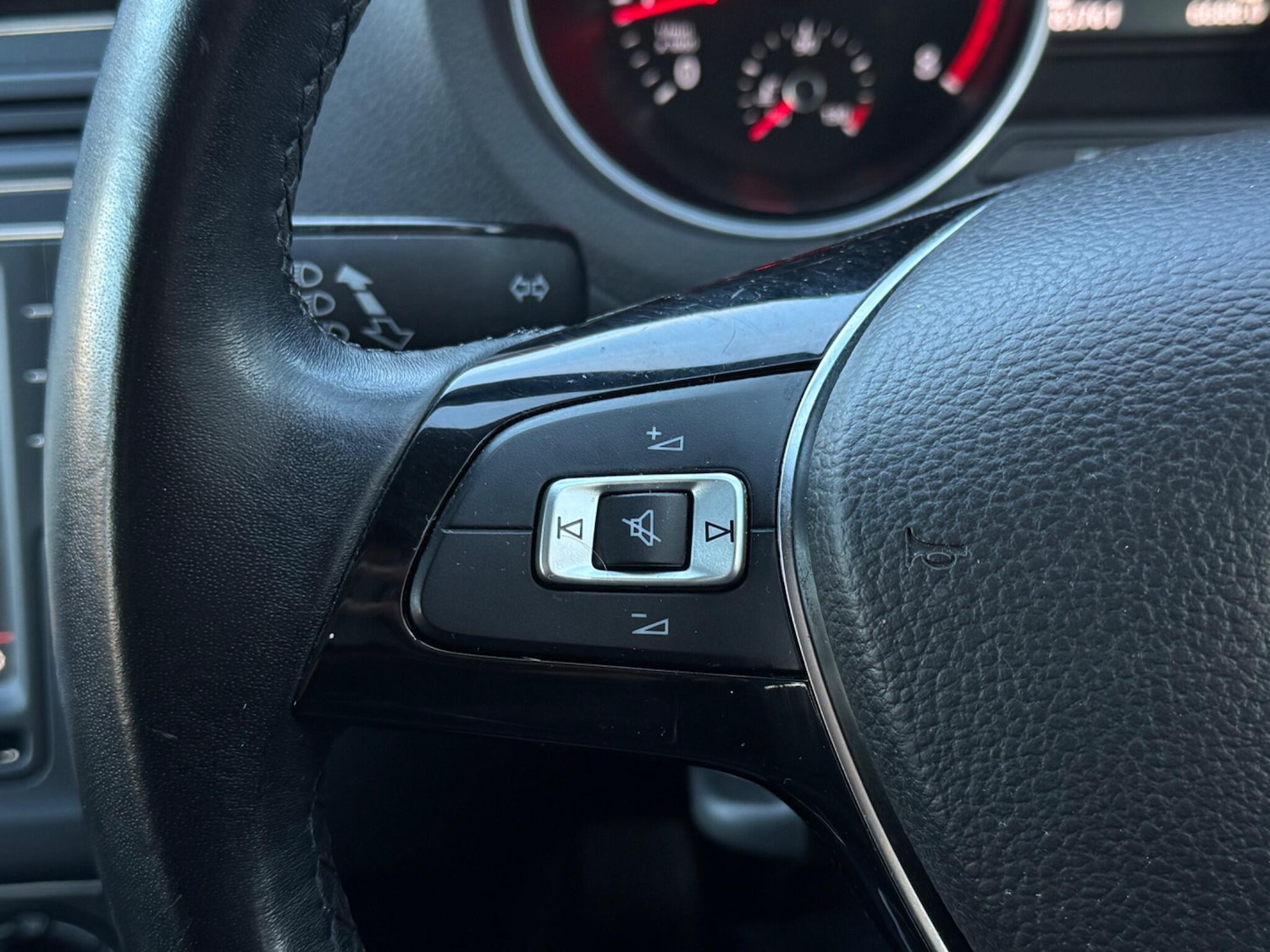 Used Volkswagen Polo 2014 for sale - 77049864: Photo 37