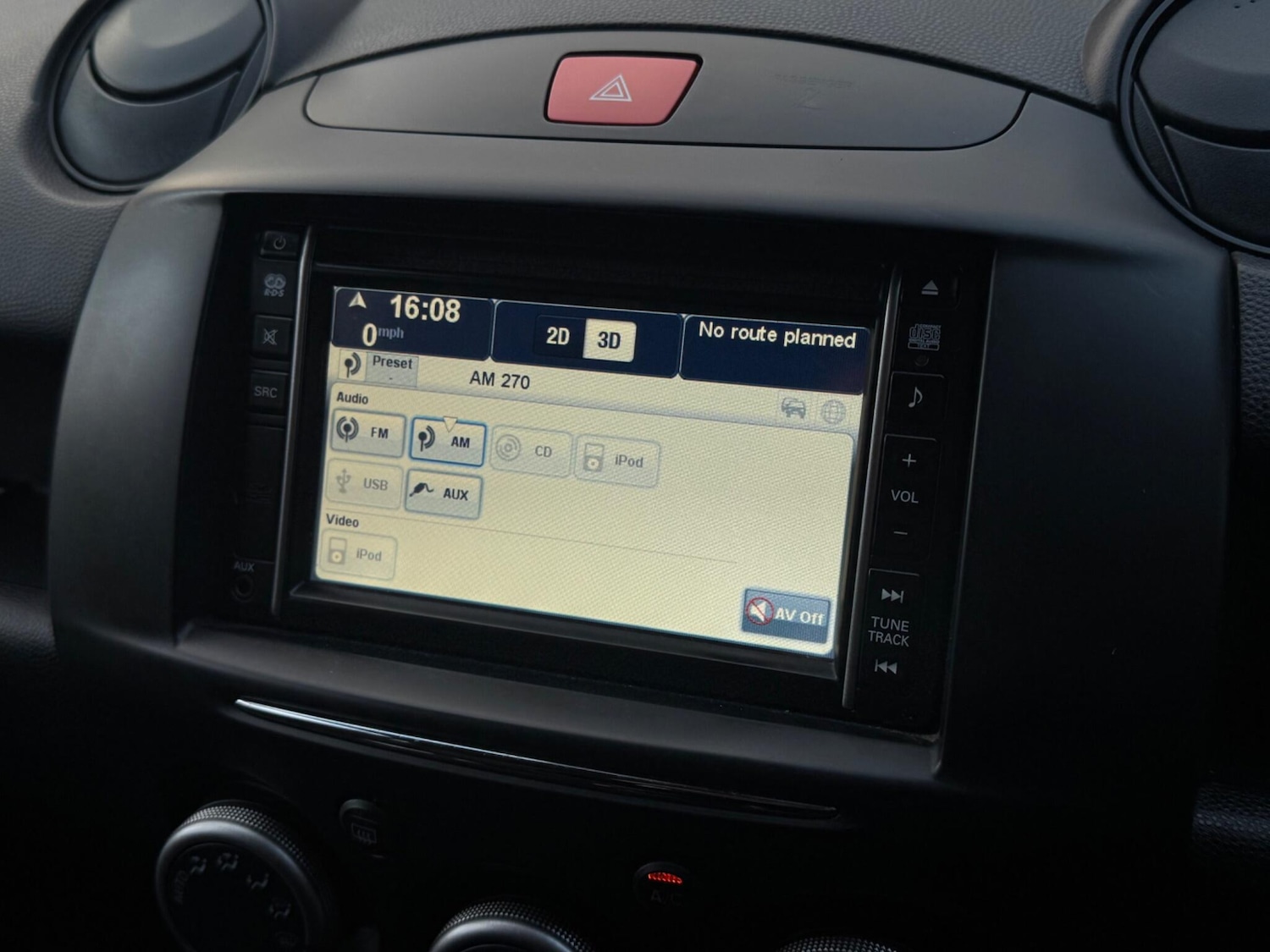 Used Mazda Mazda2 2012 for sale - 77439896: Photo 37