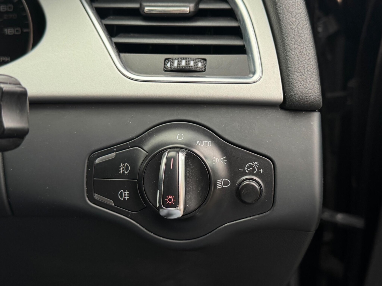 Used Audi A4 2011 for sale - 77426153: Photo 49