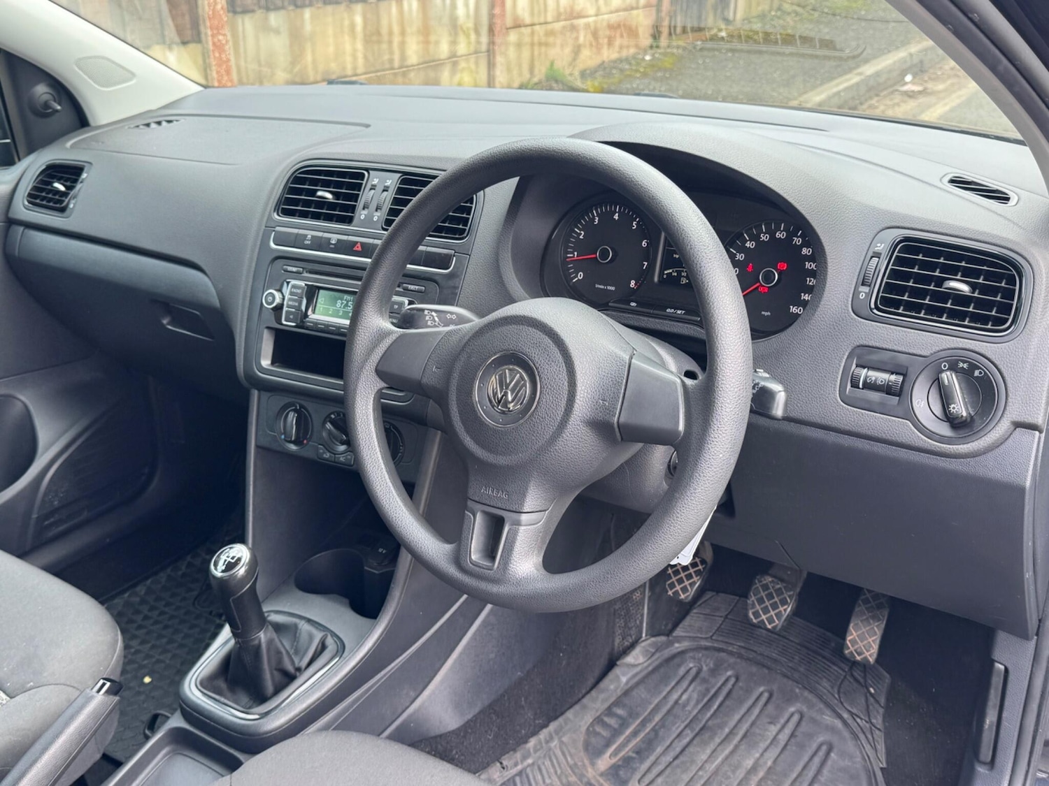 Used Volkswagen Polo 2012 for sale - 77769053: Photo 10