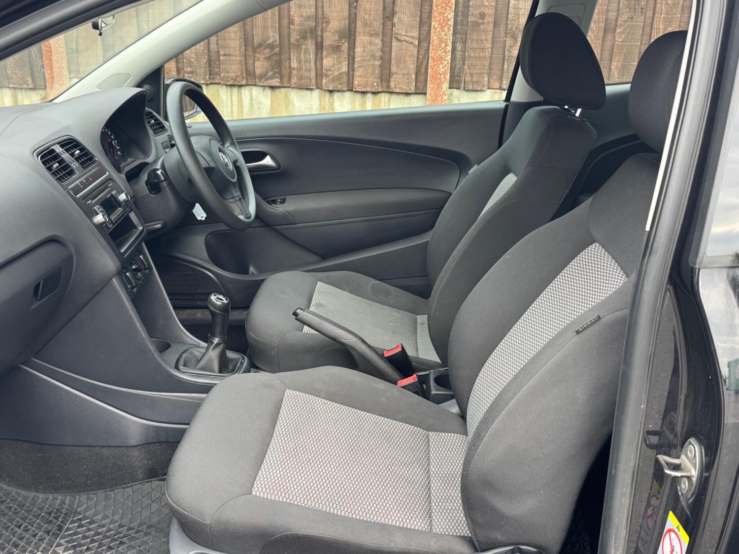 Used Volkswagen Polo 2012 for sale - 77769053: Photo 26