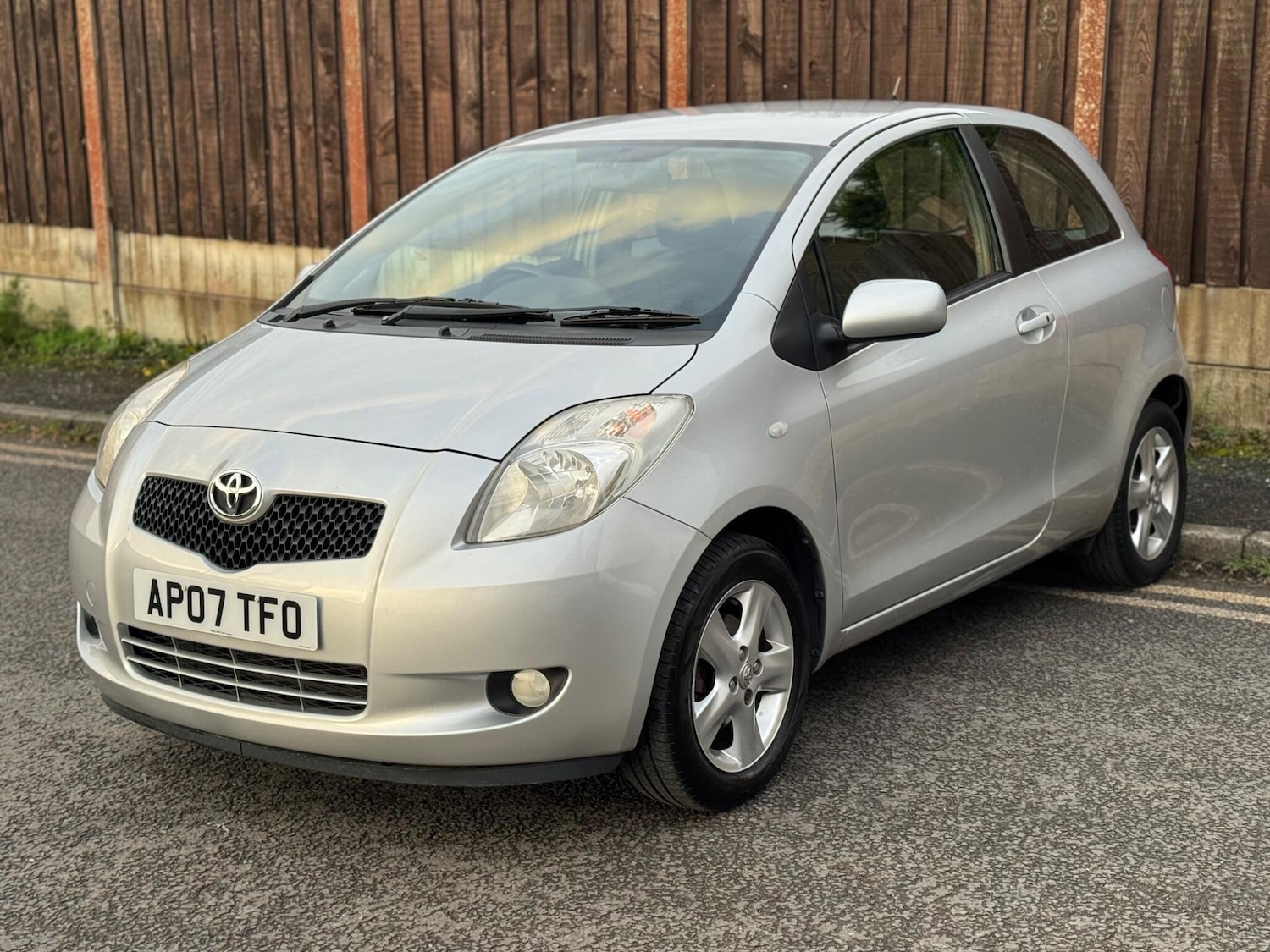 Used Toyota Yaris 2007 for sale - 77015400: Photo 2