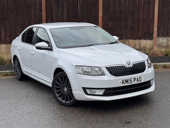 2015 (15) - 1.6 TDI Black Edition DSG Euro 5 (s/s) 5dr