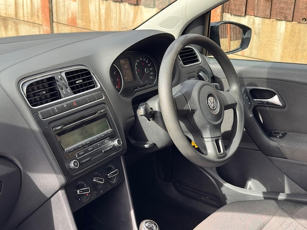 Used Volkswagen Polo 2010 for sale - 75990569: Photo 31