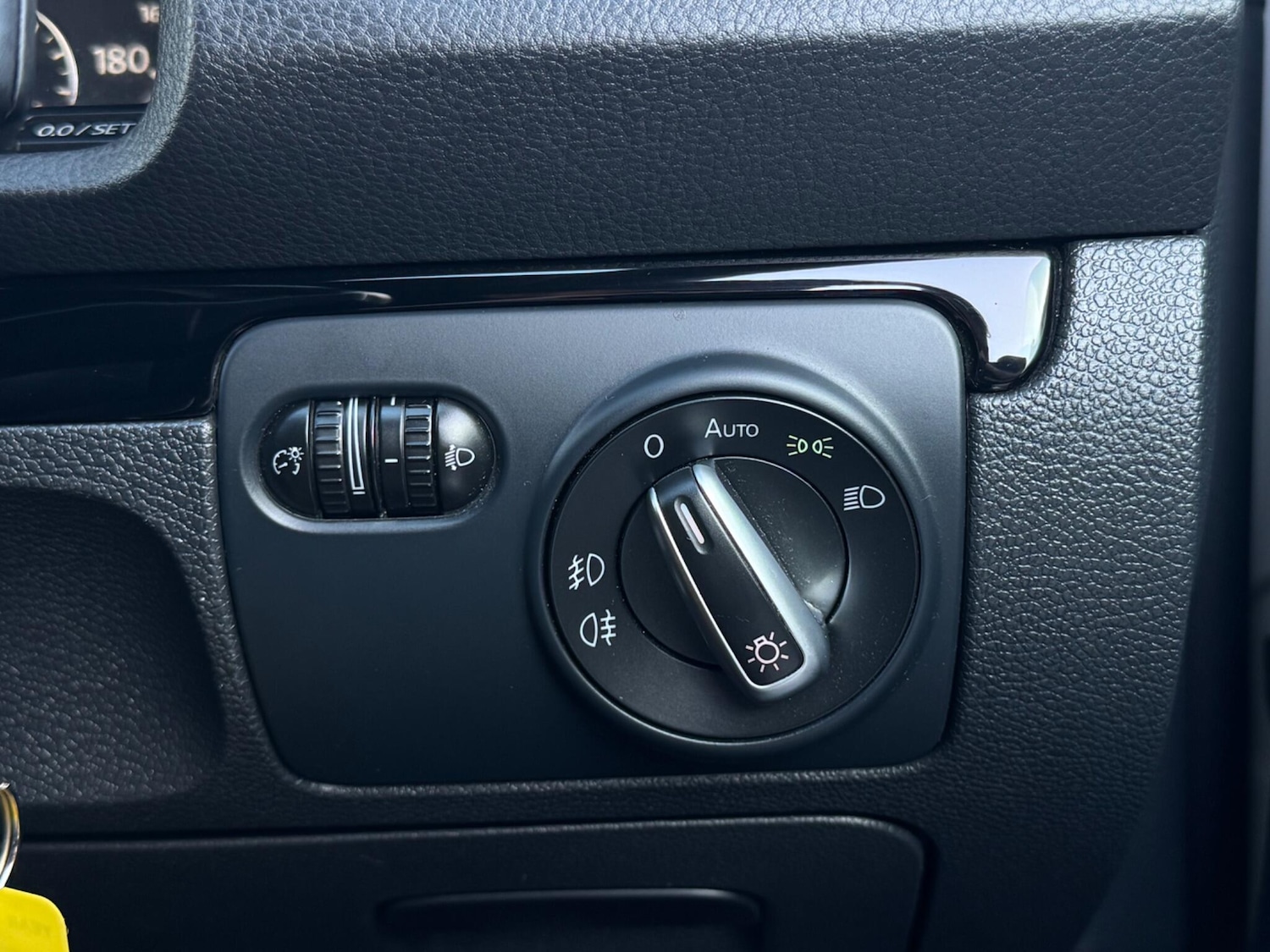 Used Volkswagen Scirocco 2013 for sale - 77925814: Photo 51