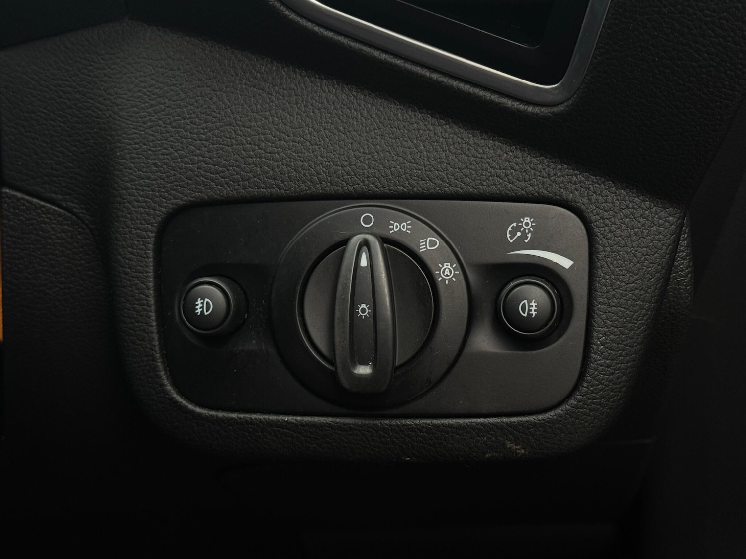 Used Ford Kuga 2014 for sale - 77982429: Photo 48