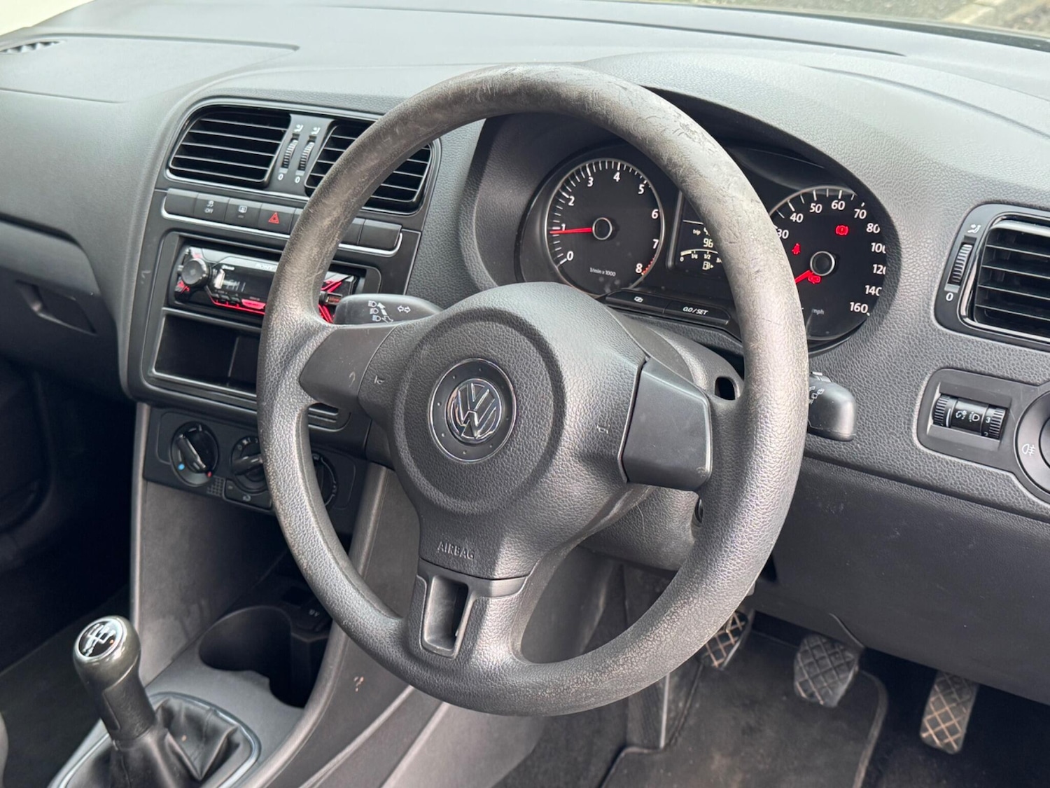 Used Volkswagen Polo 2010 for sale - 76743241: Photo 11