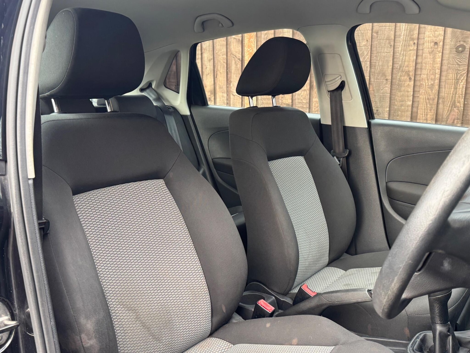 Used Volkswagen Polo 2010 for sale - 76743241: Photo 15