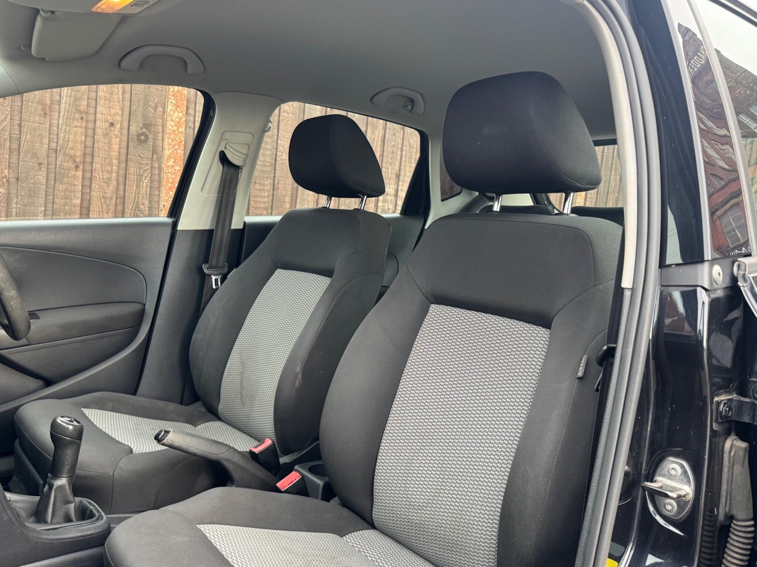 Used Volkswagen Polo 2010 for sale - 76743241: Photo 28