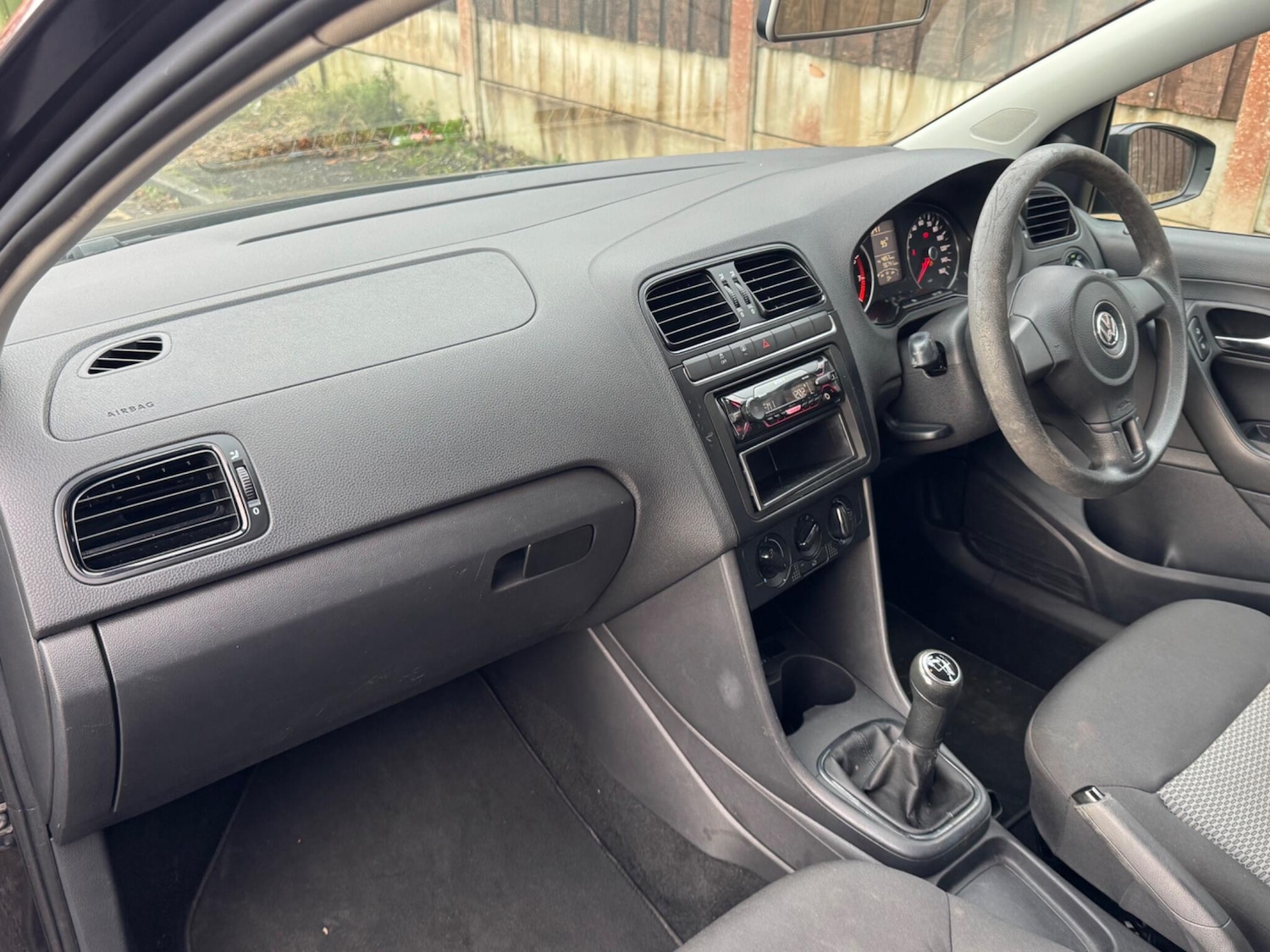 Used Volkswagen Polo 2010 for sale - 76743241: Photo 30