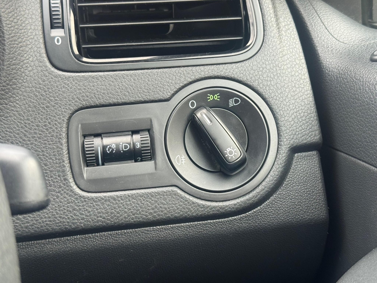 Used Volkswagen Polo 2010 for sale - 76743241: Photo 43