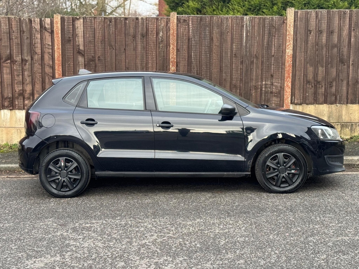 Used Volkswagen Polo 2010 for sale - 76743241: Photo 8