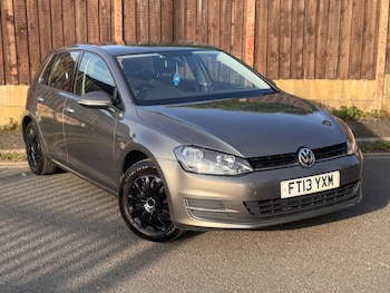 Volkswagen - Golf