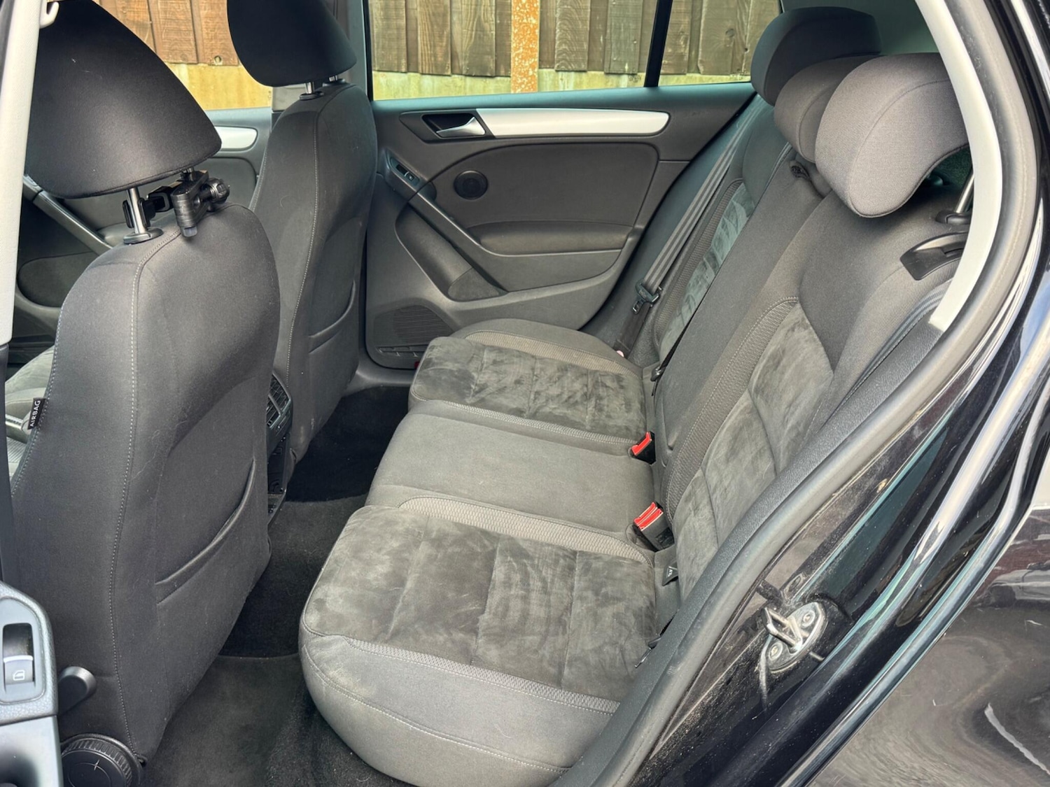 Used Volkswagen Golf 2010 for sale - 77015248: Photo 23