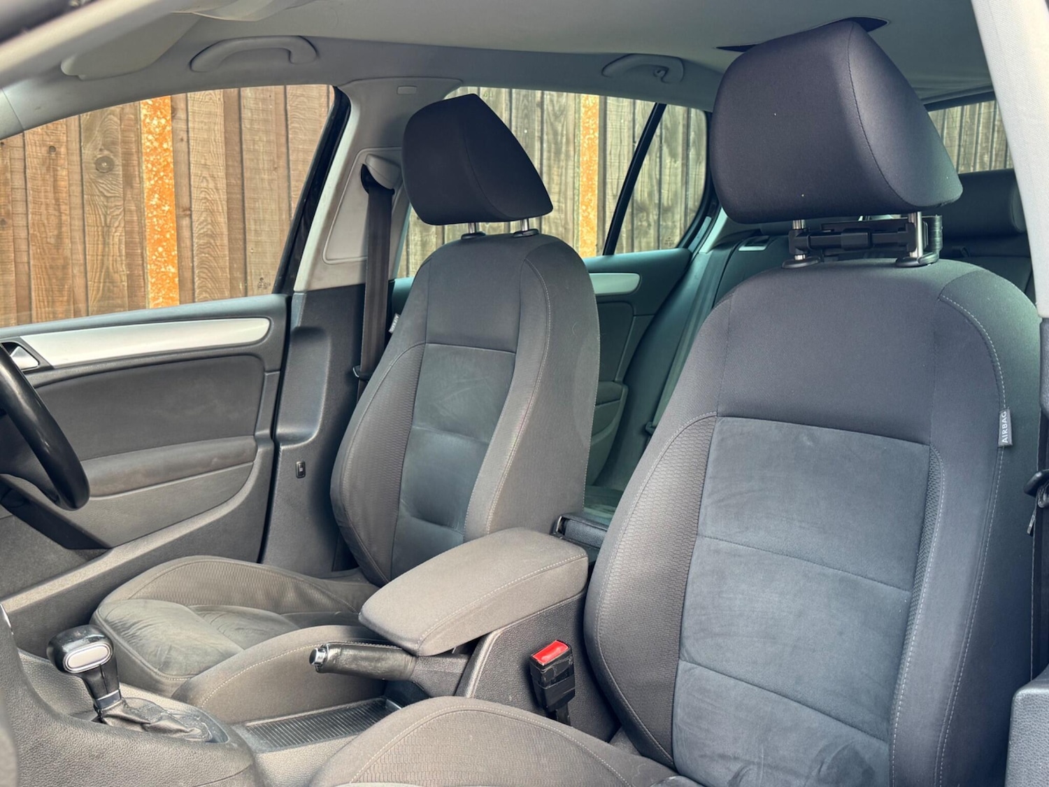 Used Volkswagen Golf 2010 for sale - 77015248: Photo 28