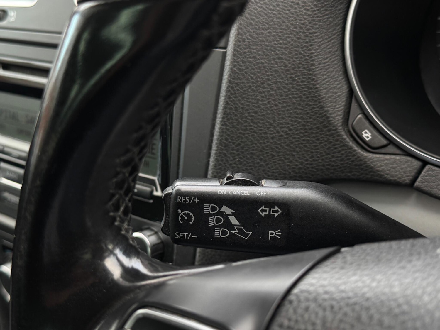 Used Volkswagen Golf 2010 for sale - 77015248: Photo 38