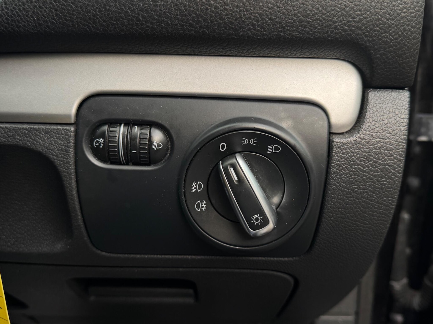 Used Volkswagen Golf 2010 for sale - 77015248: Photo 46