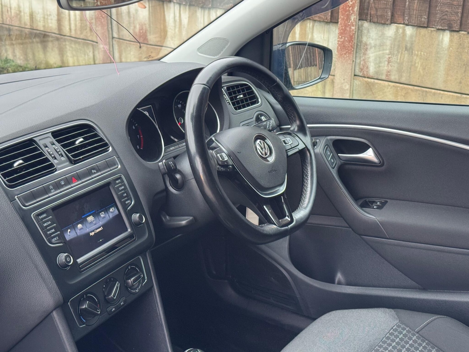 Used Volkswagen Polo 2017 for sale - 77611643: Photo 31