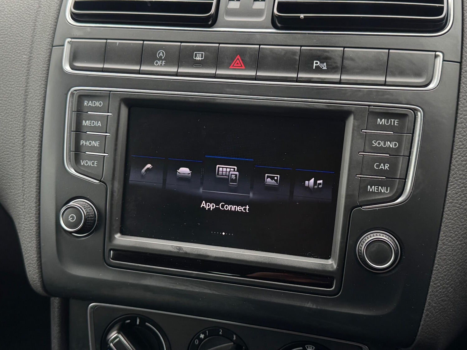 Used Volkswagen Polo 2017 for sale - 77611643: Photo 39