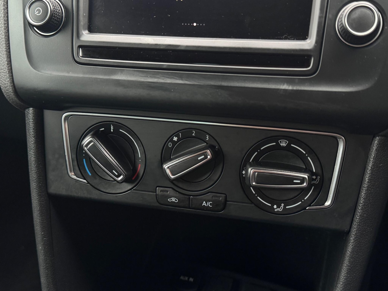 Used Volkswagen Polo 2017 for sale - 77611643: Photo 44