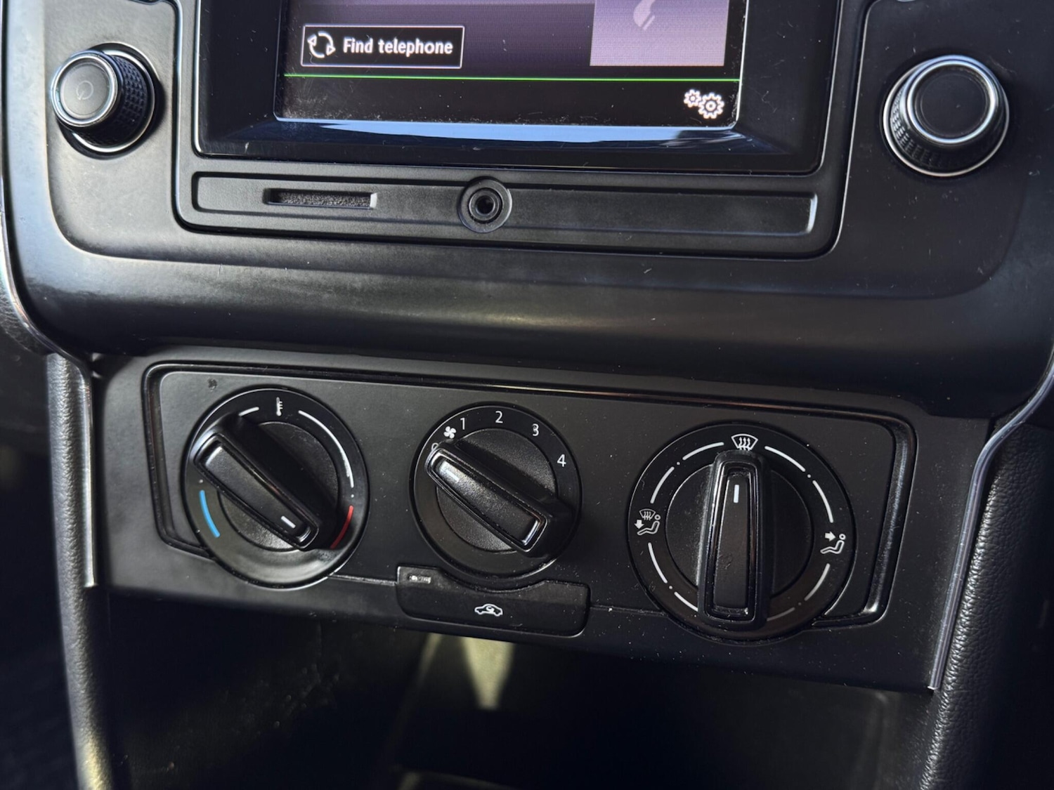 Used Volkswagen Polo 2014 for sale - 76388244: Photo 41