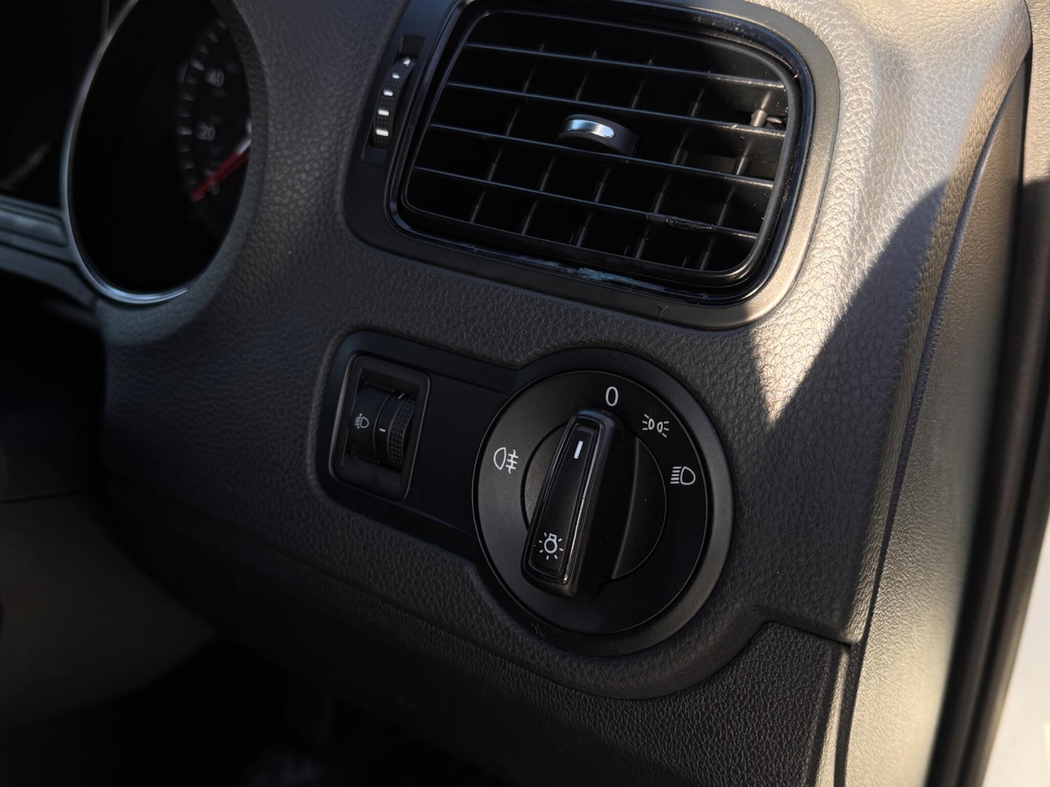 Used Volkswagen Polo 2014 for sale - 76388244: Photo 43