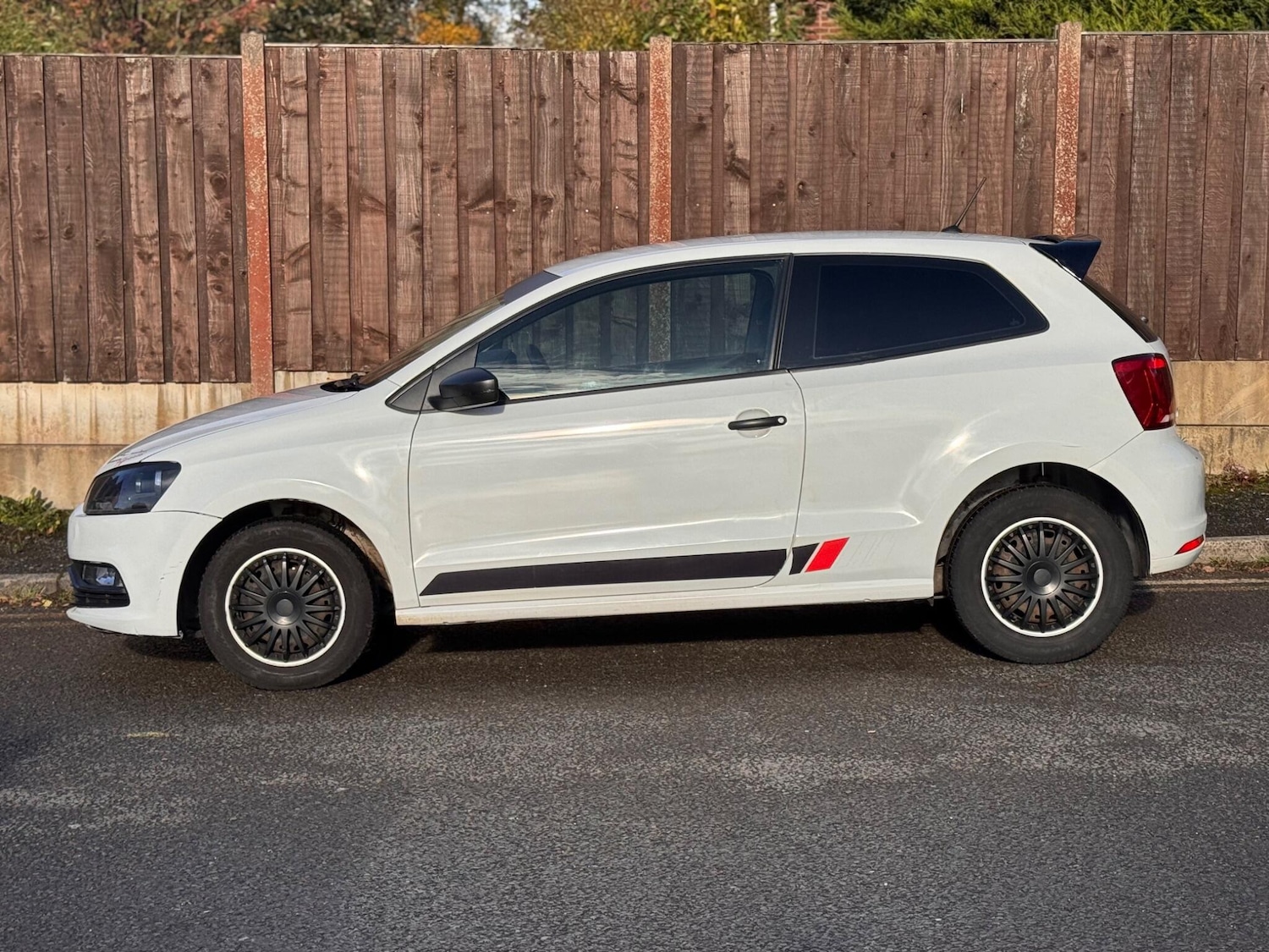 Used Volkswagen Polo 2014 for sale - 76388244: Photo 7