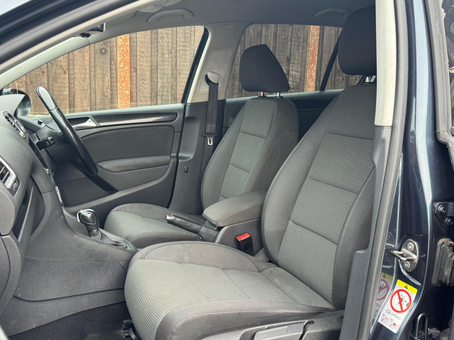 Used Volkswagen Golf 2011 for sale - 77344529: Photo 27