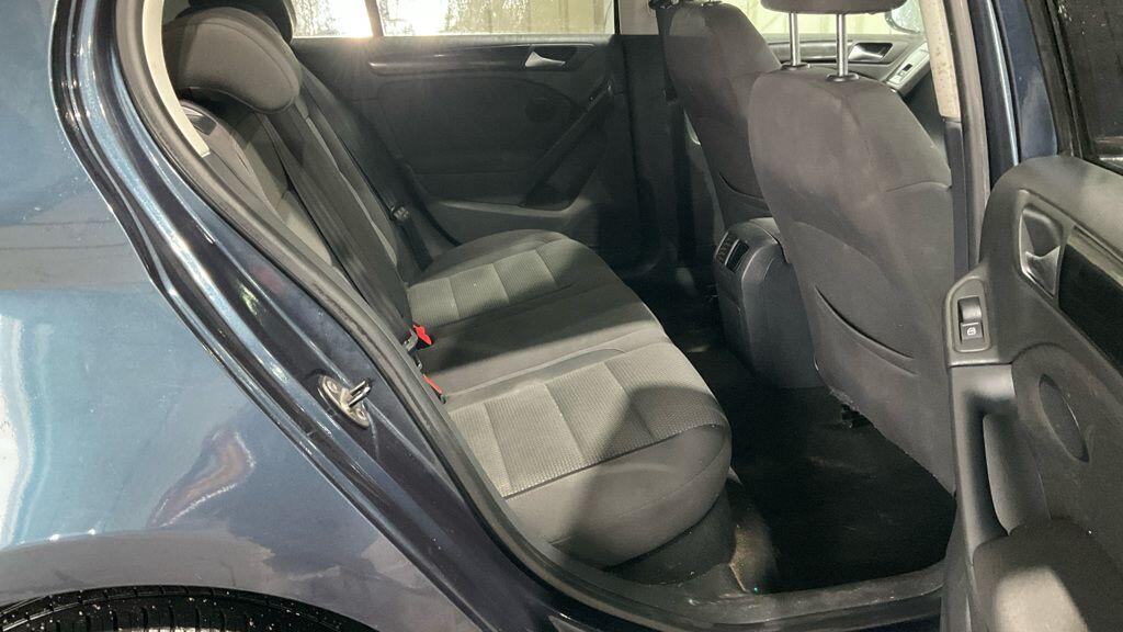 Used Volkswagen Golf 2011 for sale - 77344529: Photo 9