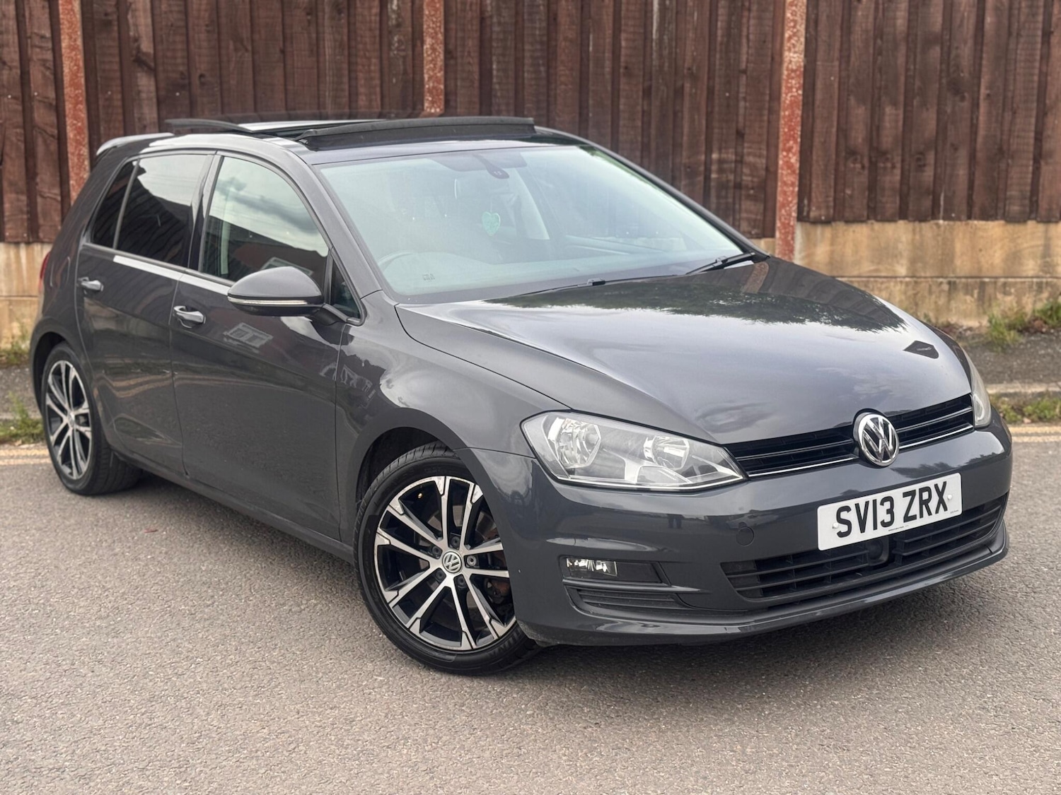 Used Volkswagen Golf for sale - 76549849: Photo 1