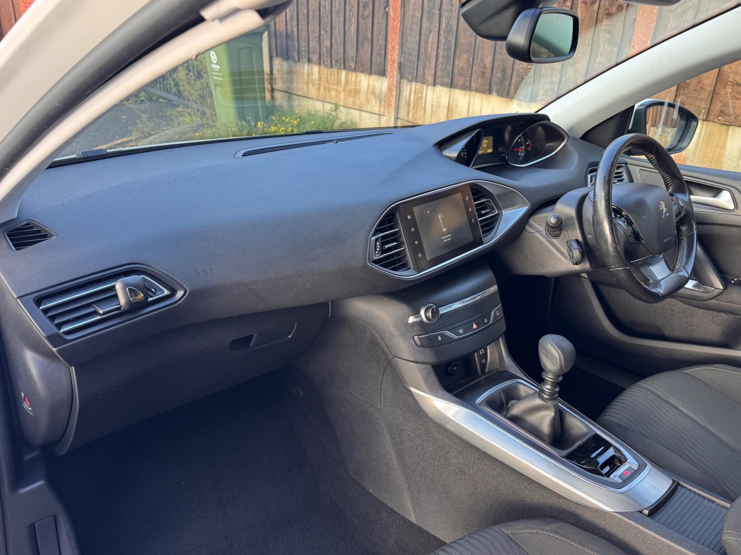 Used Peugeot 308 2015 for sale - 76360969: Photo 30