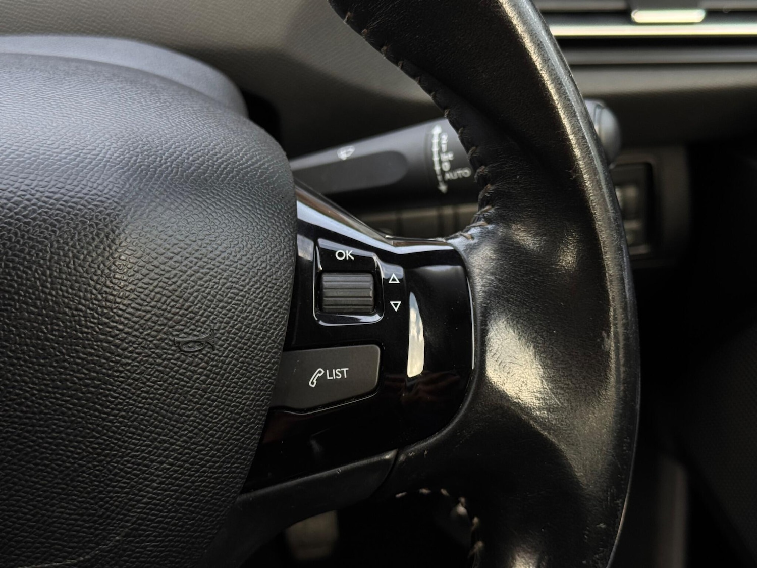 Used Peugeot 308 2015 for sale - 76360969: Photo 38