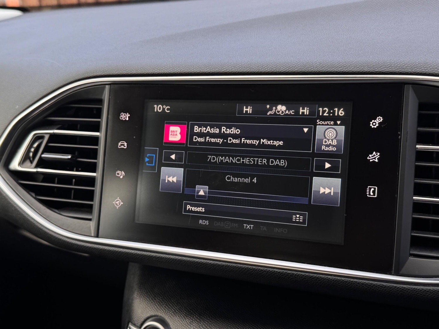 Used Peugeot 308 2015 for sale - 76360969: Photo 42