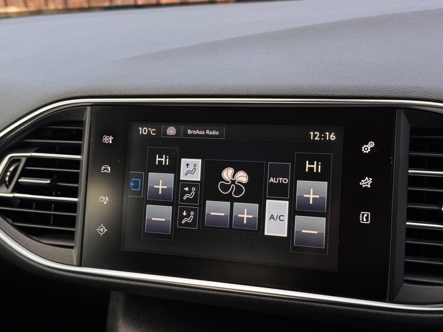 Used Peugeot 308 2015 for sale - 76360969: Photo 44