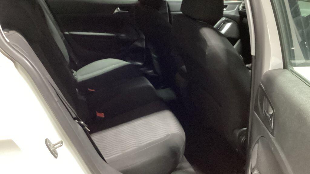 Used Peugeot 308 2015 for sale - 76360969: Photo 8