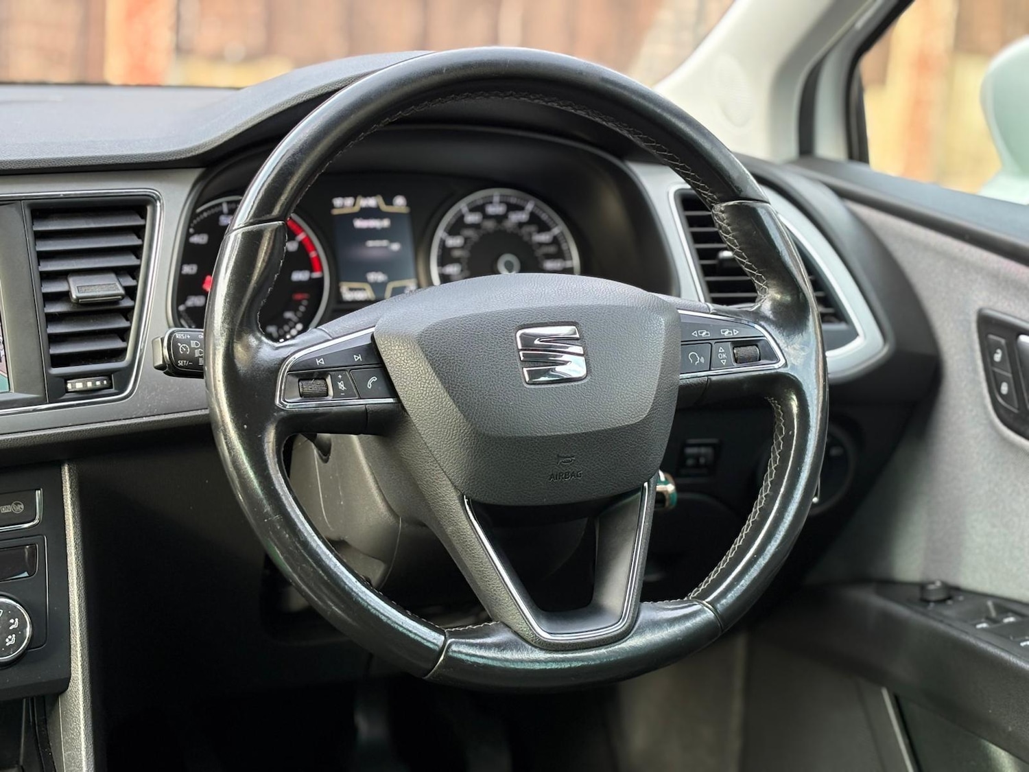 Used SEAT Leon 2017 for sale - 76988497: Photo 35