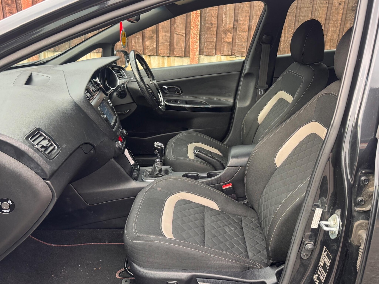 Used Kia Ceed 2018 for sale - 76992510: Photo 28