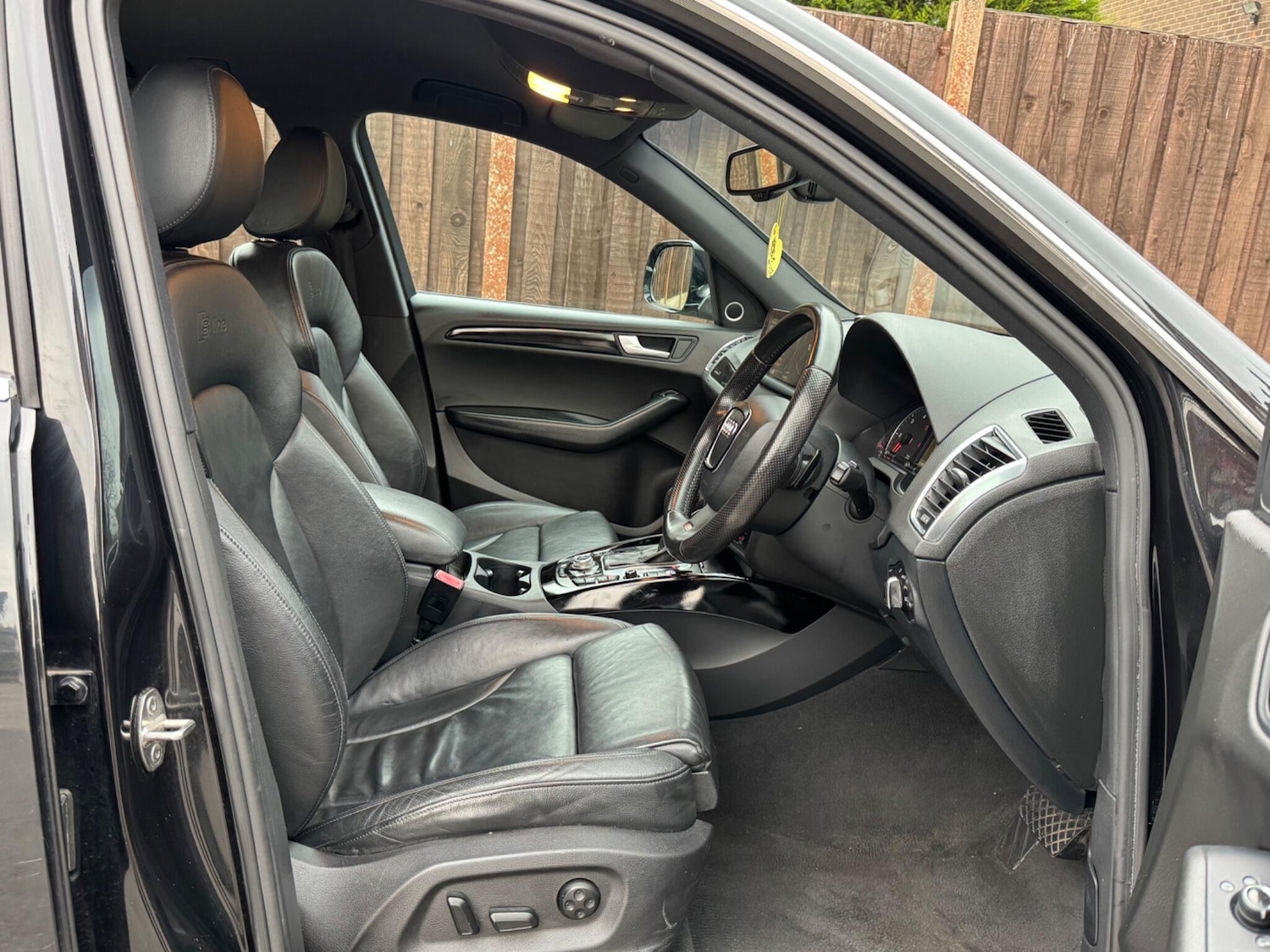 Used Audi Q5 2011 for sale - 76512805: Photo 10